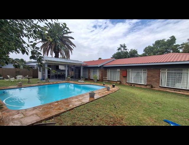 3 BEDROOM HOUSE FOR SALE IN MEYERHOF